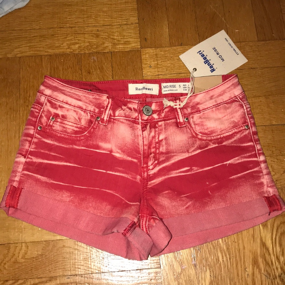 NWT red ranbeeri shorts mid rise size 5