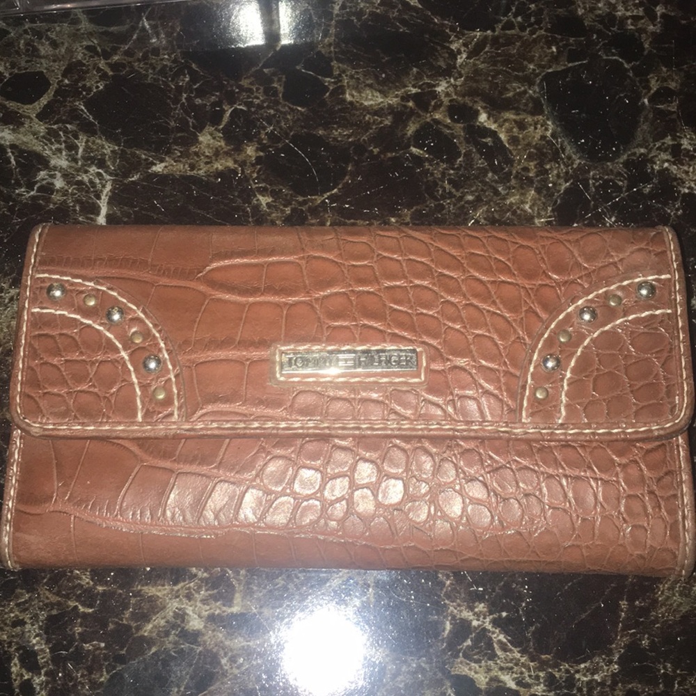 Tommy Hilfiger wallet in perfect condition ✨