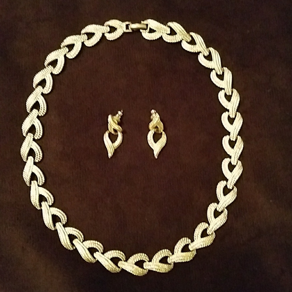 $5 OR FREE WITH PURCHASE Napier silver set