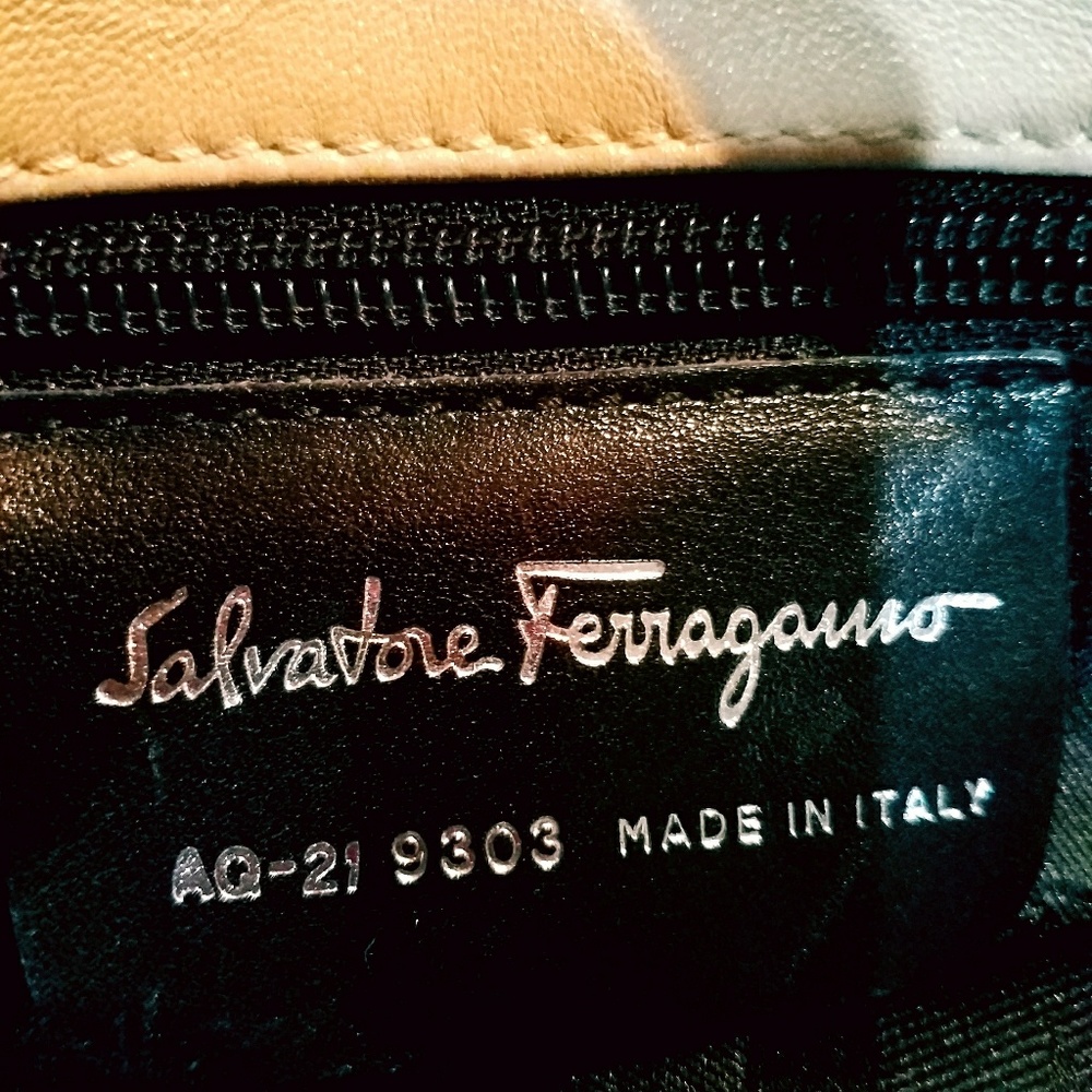 Handbag - Picture 2 of 2