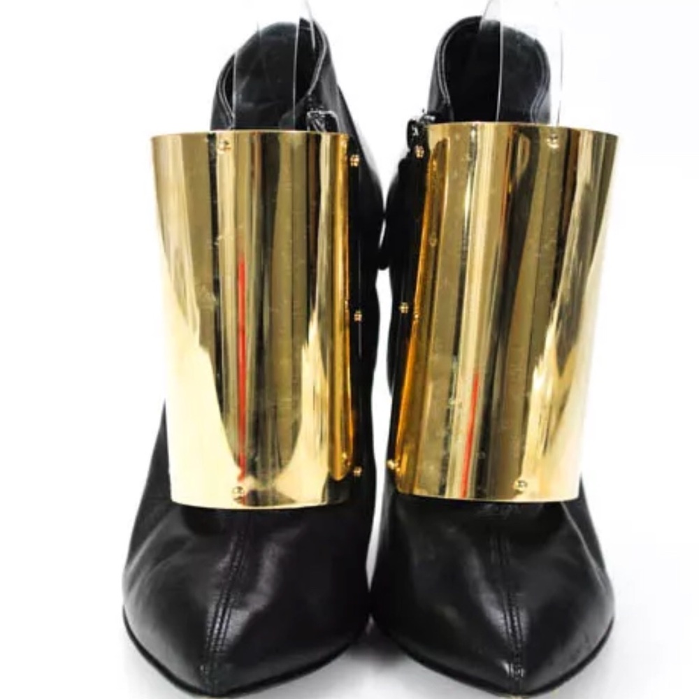 *AVAILABLE**Giuseppe zannoti boot, gorgeous find