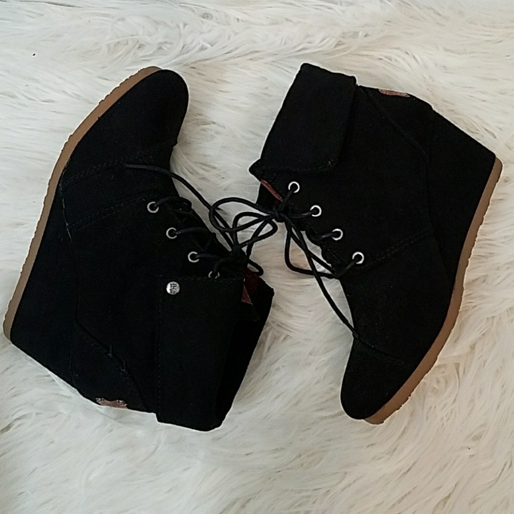 Mad love lace up wedges booties fake toms