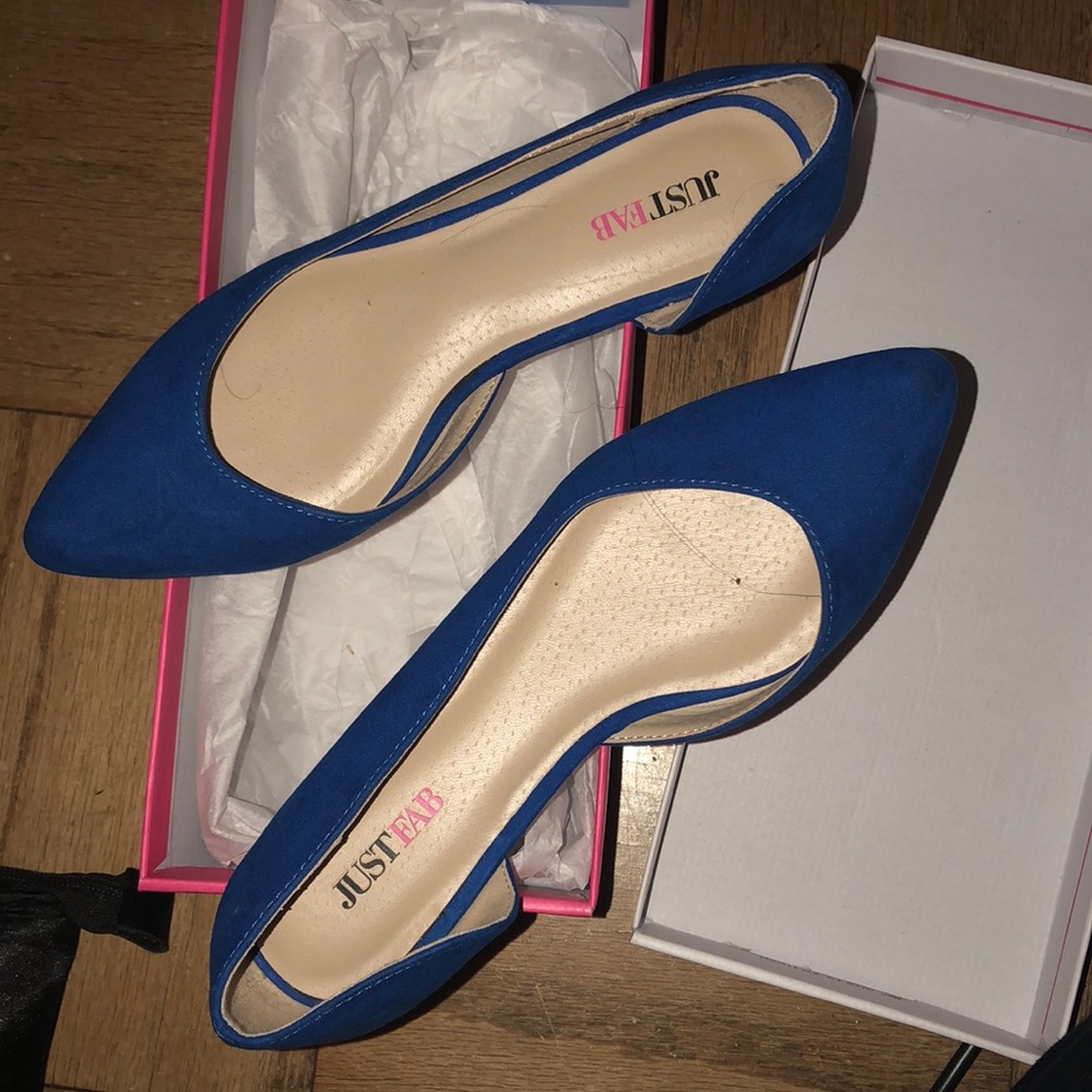 BLUE POINTED FLATS, SZ 5.5