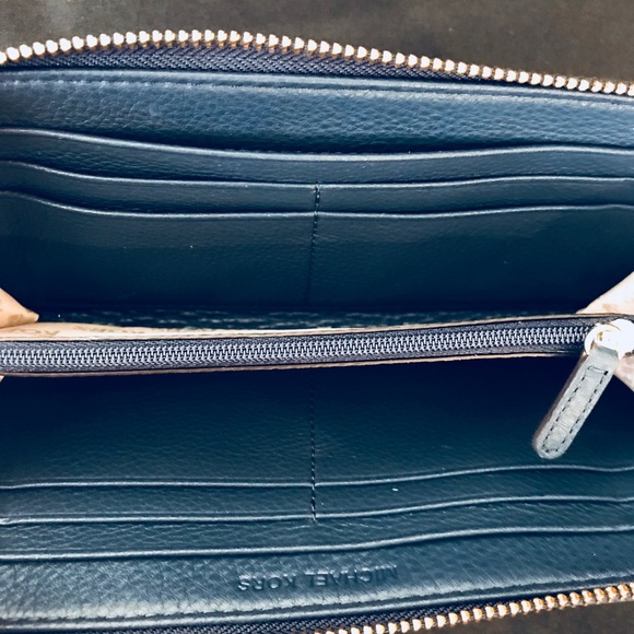 ❌SOLD❌ - Picture 2 of 3