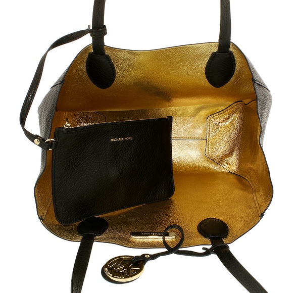 Michael Kors LARGE Mae Reversible Black&Gold Tote - Picture 2 of 3