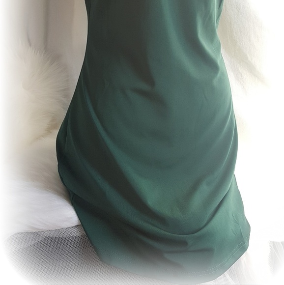 Green fitted dress - Picture 4 of 7