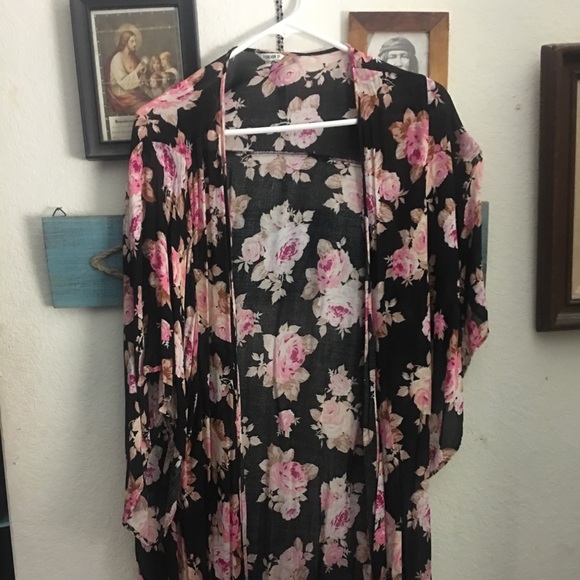 Floral kimono - Picture 1 of 1
