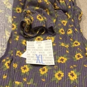 XL Lularoe Sarah
