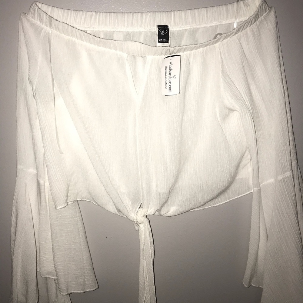 Off the shoulder crop top☀️