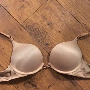 Victoria’s Secret Nude BOMBSHELL Bra