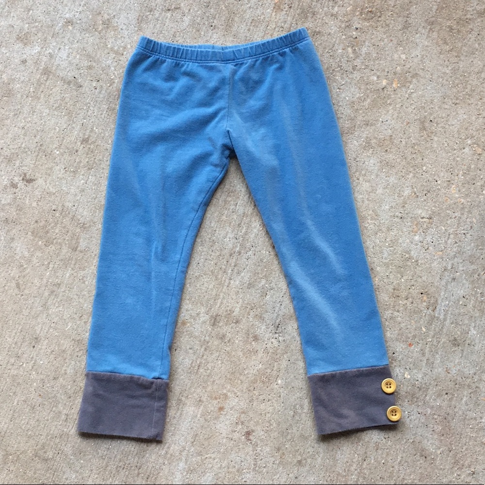 ‘Persnickety’ Leggings • Size •4 years•