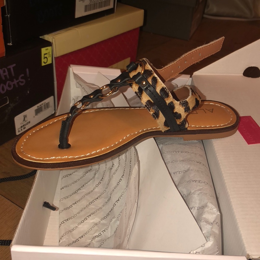 TIGER PRNT ALDO SANDALS, SZ 6 NWOT
