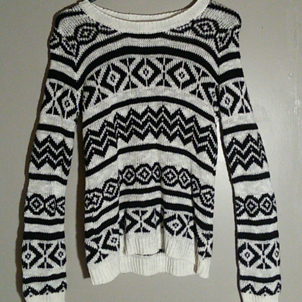 Black and white sweater abstract pattern