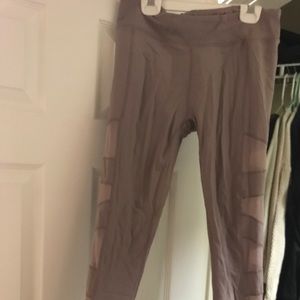 Light purple leggings