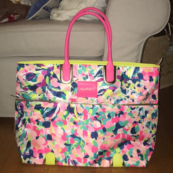 Lilly Pulitzer Handbags - NWT Lilly Pulitzer Jet Set Weekender Tote