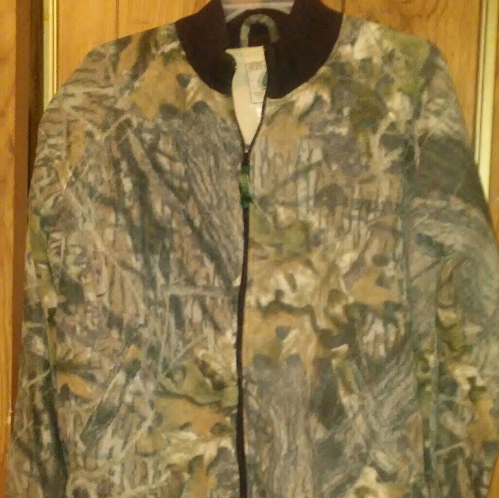 Camo jacket size large