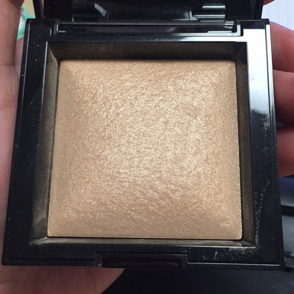 Bare Minerals Invisible Glow - Resilient