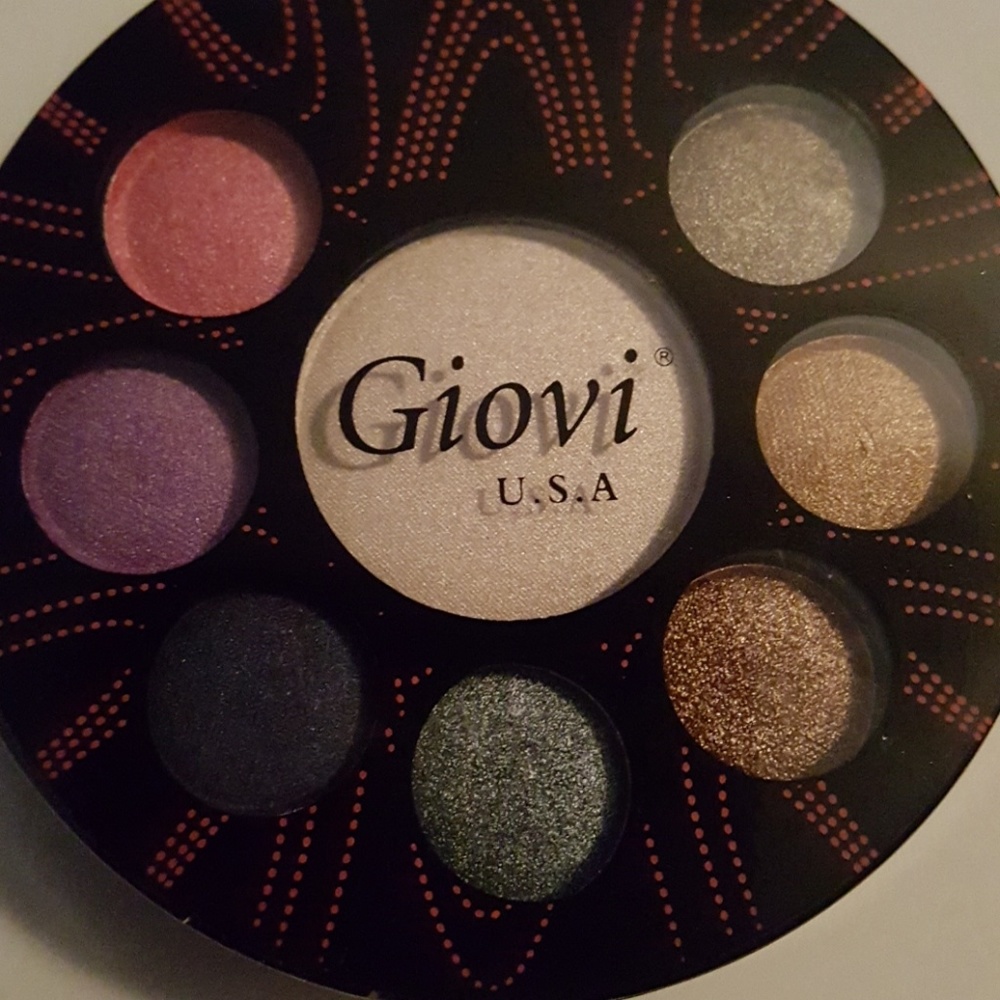 NEW- Giovi USA Shimmer Eyeshadow and Blush Palette