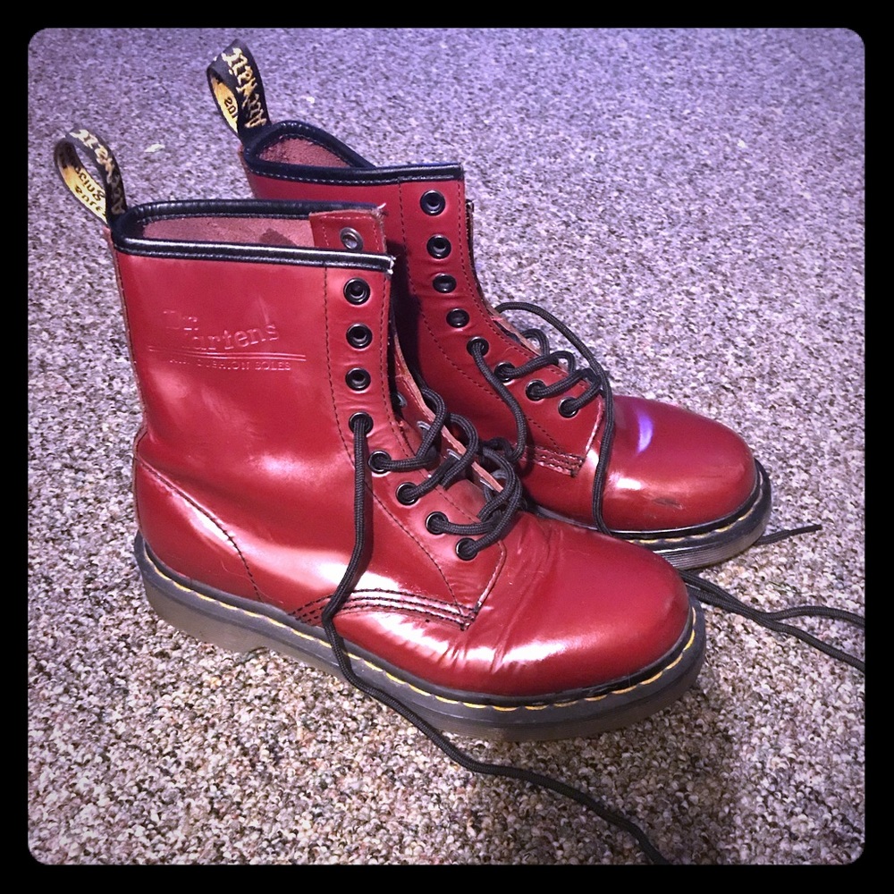 Doc Martens (Cherry Red)