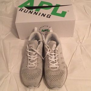 APL Techloom Pro running shoe