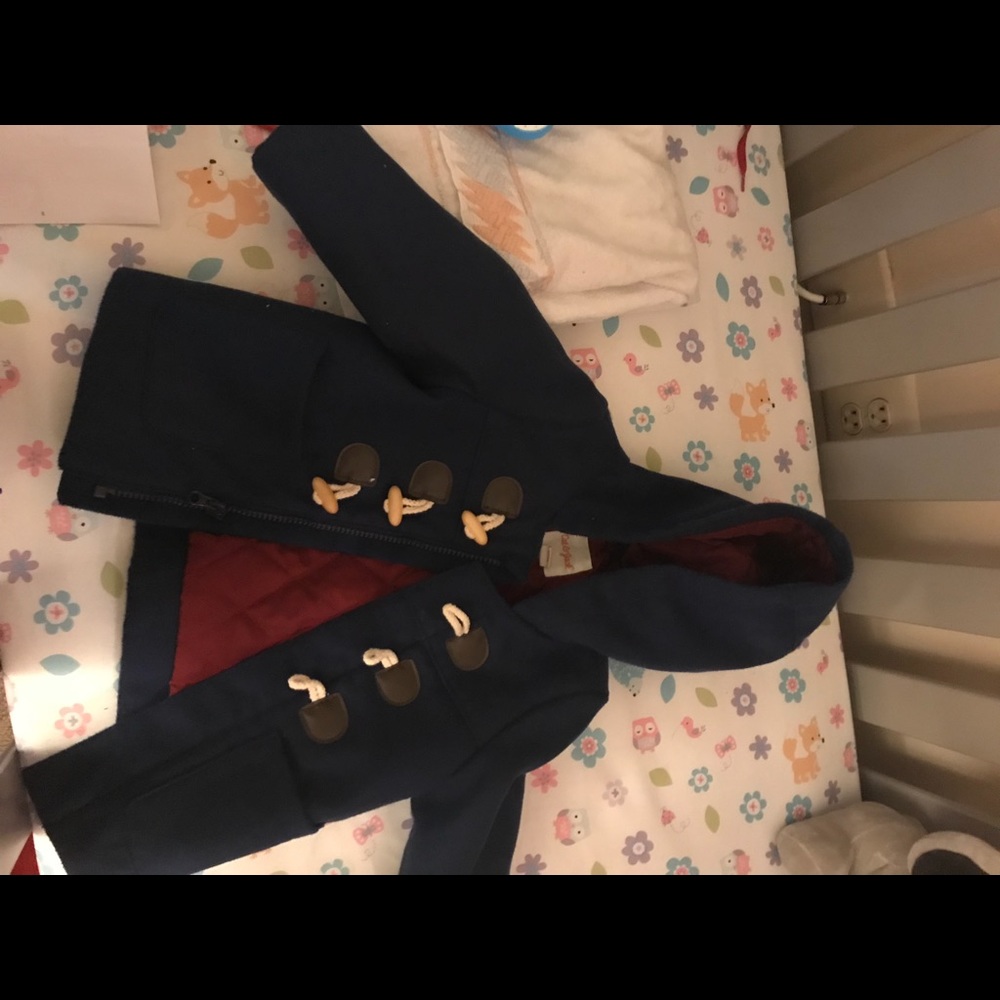 Kid’s coat (similar to paddington bear)