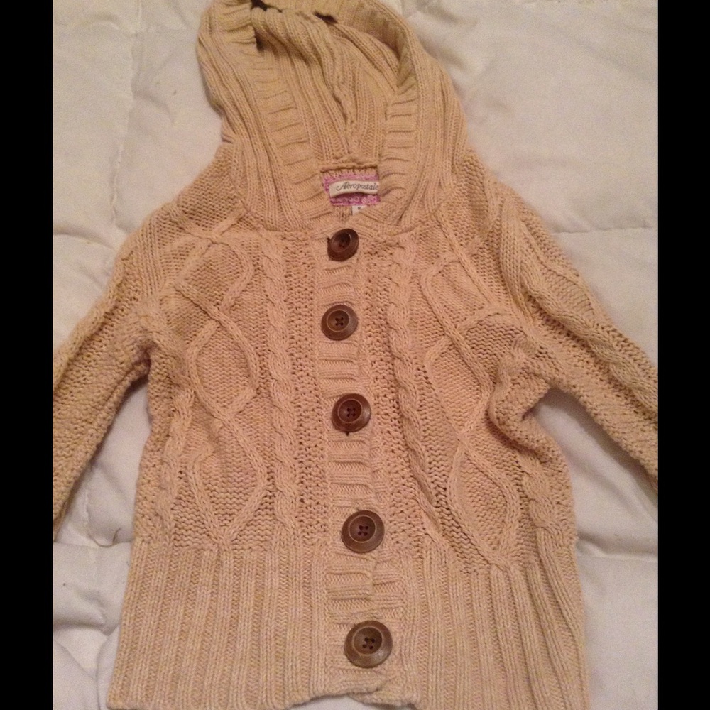 AEROPOSTALE croped sweater. I ACCEPT ALL OFFERS