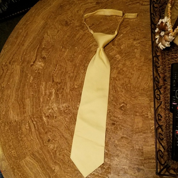 Moda Tie - Picture 1 of 4