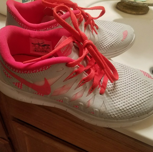 Nike Shoes - Nike 5.0 sneakers