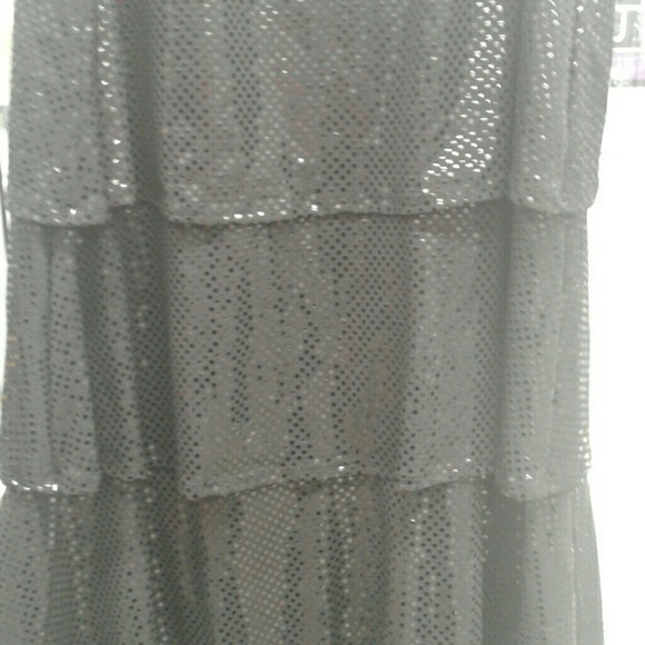 Dress - Picture 4 of 4