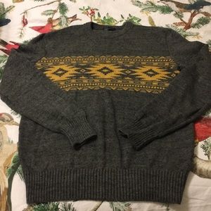 Gap sweater