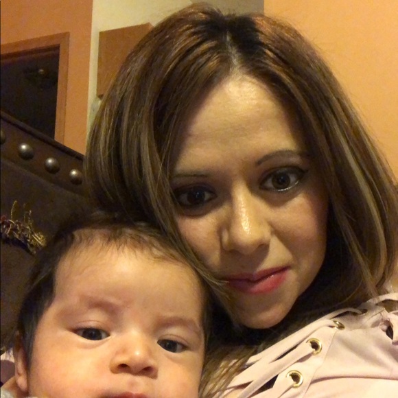 Meet your Posher, Yesenia - Picture 1 of 1
