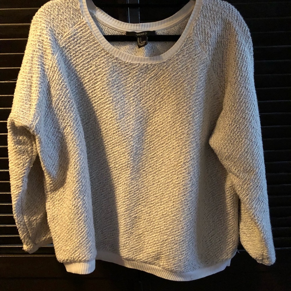 Boxy cut Sweater