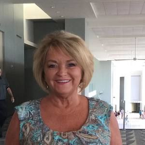 Meet your Posher, Annette