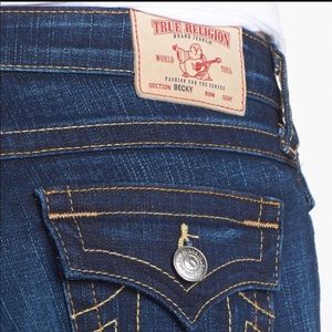 NWOT TRUE RELIGION BECKY BOOTCUT JEANS PETITE 32