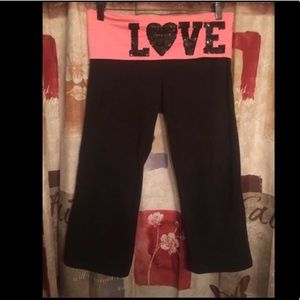 Victoria’s Secret Pink LOVE/PINK Yoga Capris