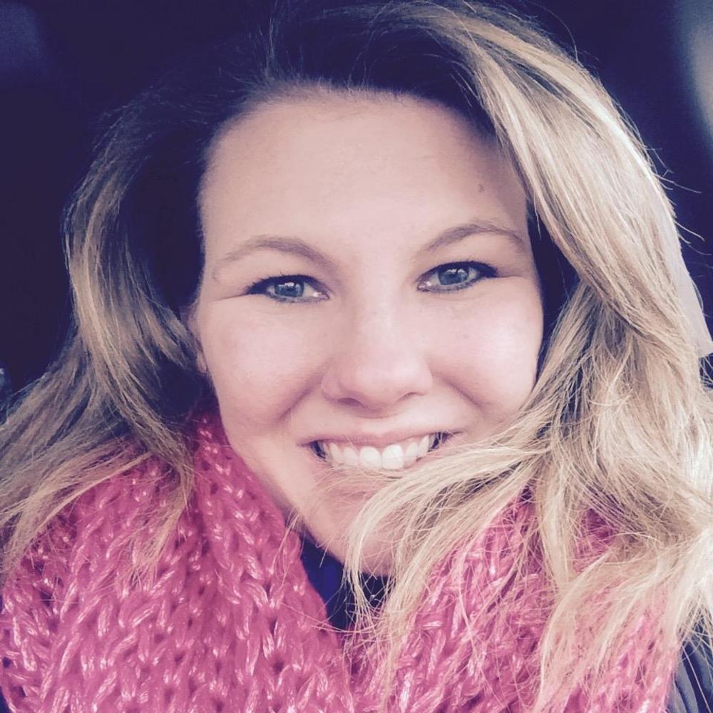 Meet your Posher, Caitlin