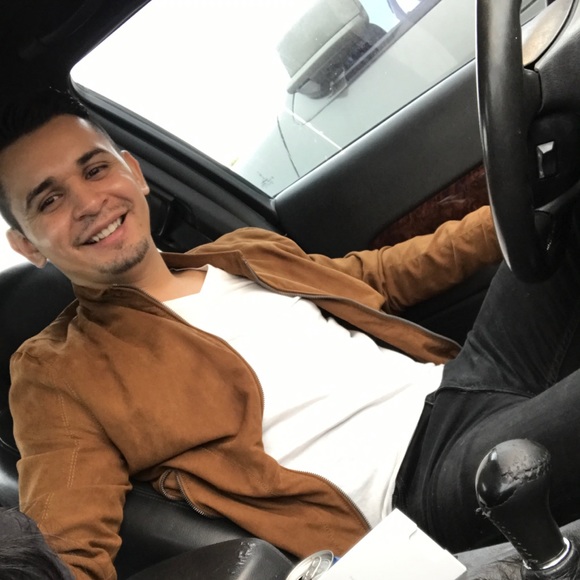 Meet your Posher, Hugo - Picture 1 of 1