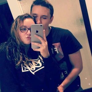 Meet your Posher, Chloe