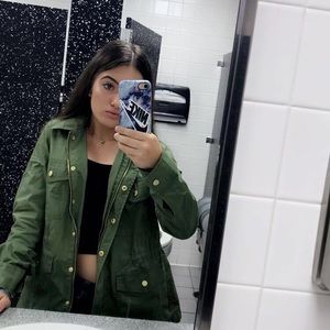 Meet your Posher, Eden