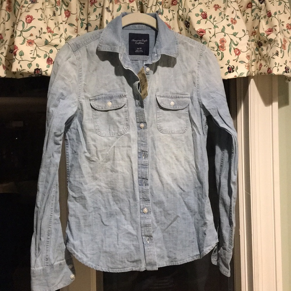 American Eagle. Lightweight Jean shirt. Xs w tag