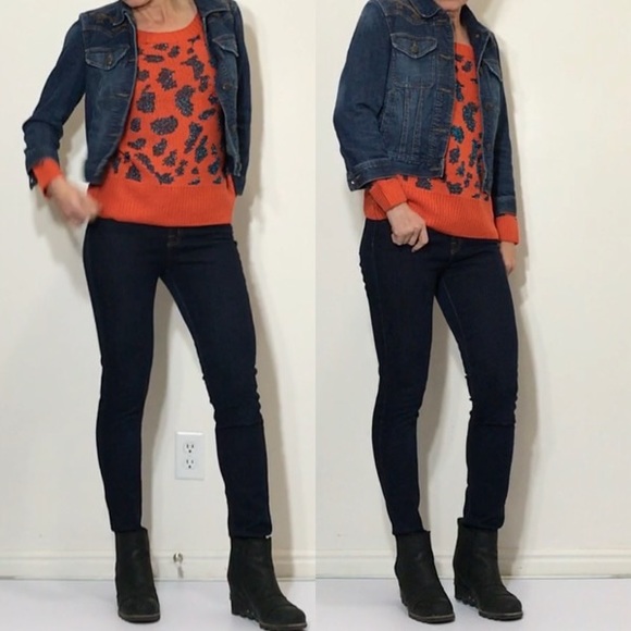 5/25 New! Orange and Navy Metallic sweater - Picture 3 of 4