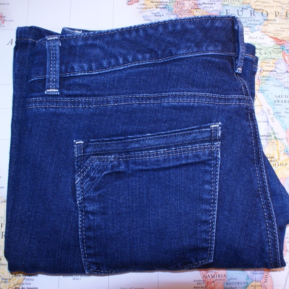 Women's White House/Black Market Jeans Size 6s - Picture 3 of 7