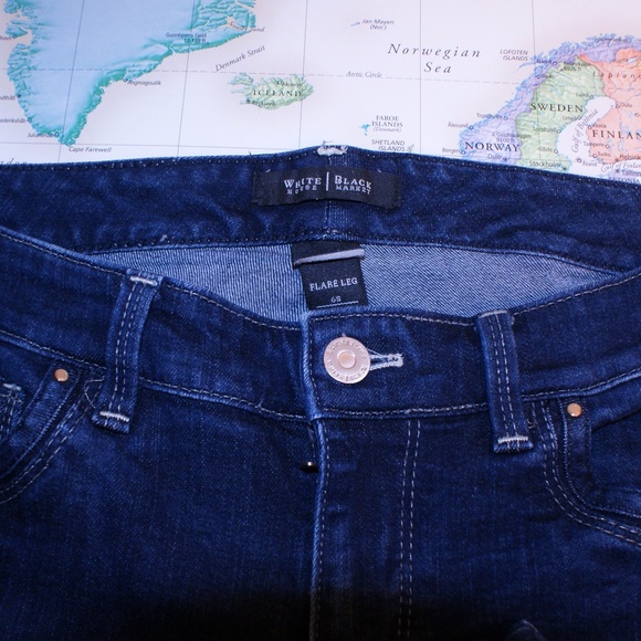 Women's White House/Black Market Jeans Size 6s - Picture 5 of 7