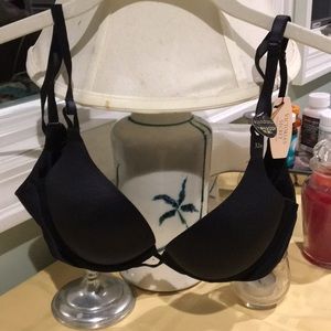 Victoria Secret BOMBSHELL Bra. 32B.
