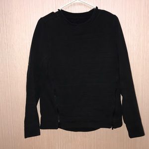 Bought off Poshmark, never worn!