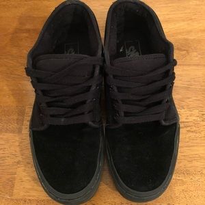Men’s black vans (chukka low style)