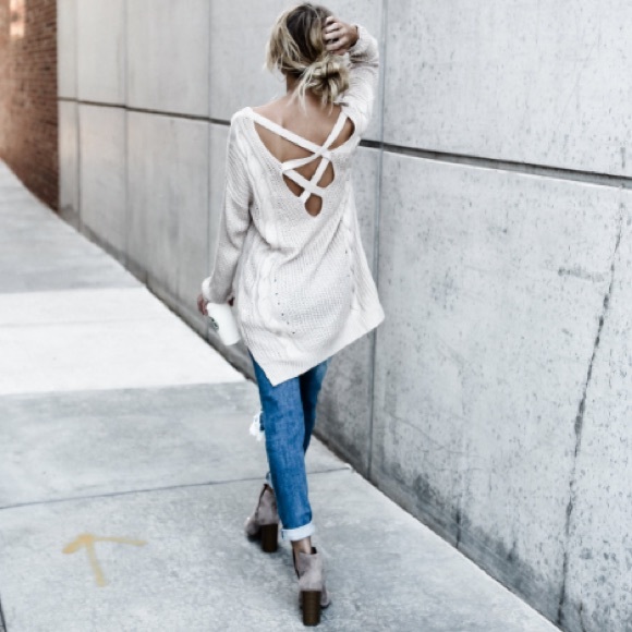 New LAST M/L Cable Knit Sweater cross back - Picture 5 of 8