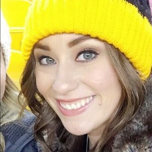 Meet your Posher, Kayla