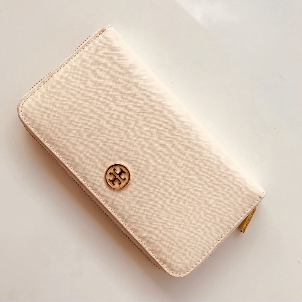 Tory Burch Robinson Zip Wallet Ivory