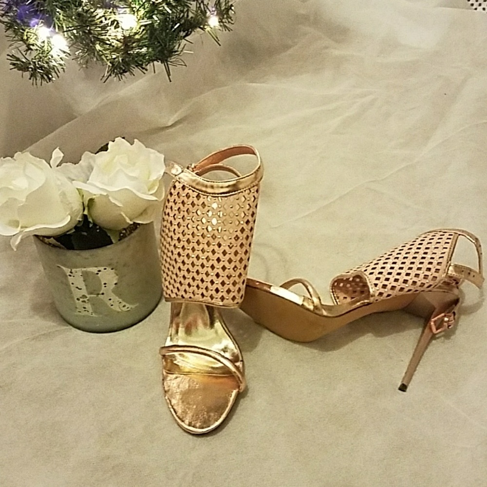 Rose Gold Liliana Heels Size 11